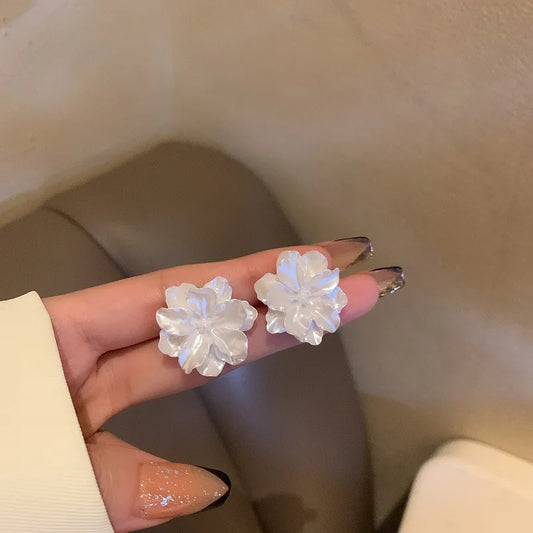 VisioTrend Acrylic Camellia Stud Earrings – Fairycore Wedding & Party Jewelry